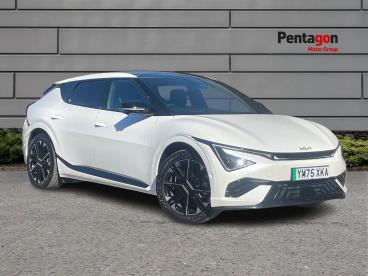 SPOTICAR Kia Ev6 84kwh Gt-line S Auto 5dr Used Car - Saloon Electric White - Sheffield - 1200637938_1