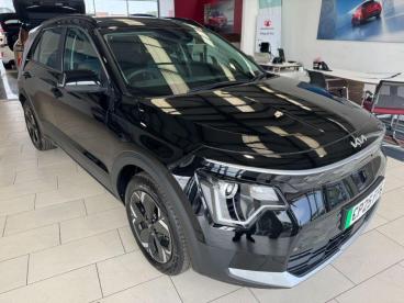 SPOTICAR Kia Niro 64.8kwh 2 Auto 5dr Used Car - Suv Electric Black - Ashington - 1200535459_1