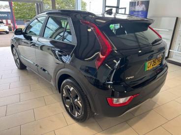 SPOTICAR Kia Niro 64.8kwh 2 Auto 5dr Used Car - Suv Electric Black - Ashington - 1200535459_4