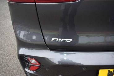 SPOTICAR Kia Niro 1.6 Gdi 2 Dct Euro 6 (s/s) 5dr Used Car - Suv Hybrid Grey - Ballymena County Antrim - 1200542186_5