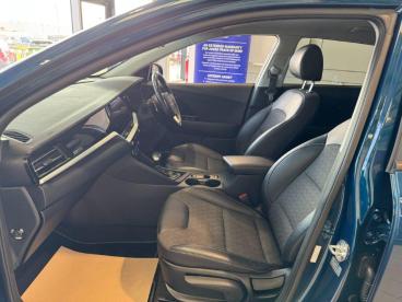 SPOTICAR Kia Niro 1.6 Gdi Connect Dct Euro 6 (s/s) 5dr Used Car - Suv Hybrid Blue - Ashington - 1200548451_3