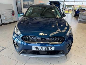 SPOTICAR Kia Niro 1.6 Gdi Connect Dct Euro 6 (s/s) 5dr Used Car - Suv Hybrid Blue - Ashington - 1200548451_5