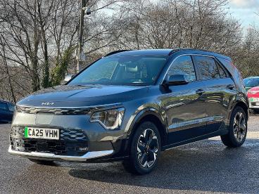 SPOTICAR Kia Niro 64.8kwh 3 Auto 5dr Used Car - Suv Electric  - Pontypridd - 1200569524_3