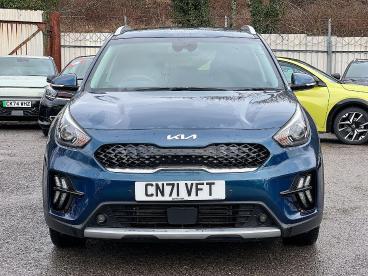 SPOTICAR Kia Niro 1.6 Gdi Connect Dct Euro 6 (s/s) 5dr Used Car - Suv Hybrid Blue - Pontypridd - 1200573480_2