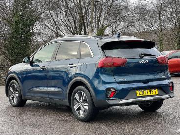 SPOTICAR Kia Niro 1.6 Gdi Connect Dct Euro 6 (s/s) 5dr Used Car - Suv Hybrid Blue - Pontypridd - 1200573480_5