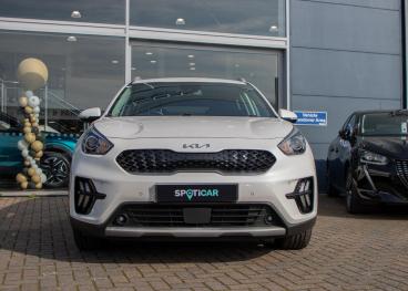 SPOTICAR Kia Niro 1.6 Gdi 3 Dct Euro 6 (s/s) 5dr Used Car - Suv Hybrid White - Aldershot - 1200586885_4