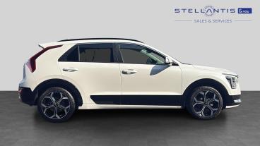 SPOTICAR Kia Niro 1.6h Gdi 3 Dct Euro 6 (s/s) 5dr Used Car - Suv Hybrid White - Bristol - 1200588772_2