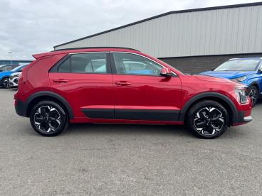 SPOTICAR Kia Niro 64.8kwh 2 Auto 5dr Used Car - Suv Electric Red - Eglinton - 1200598304_2