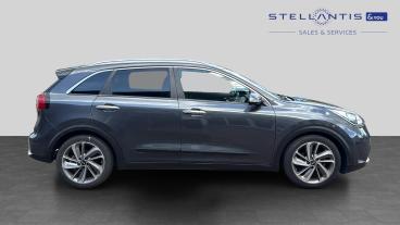 SPOTICAR Kia Niro 1.6h Gdi 4 Dct Euro 6 (s/s) 5dr ( 16in Alloy) Used Car - Suv Hybrid Grey - Sheffield - 1200600060_2