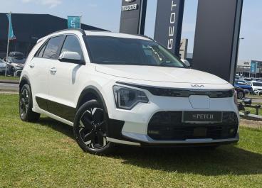 SPOTICAR Kia Niro 64.8kwh 4 Auto 5dr Used Car - Suv Electric White - Darlington - 1200602062_1
