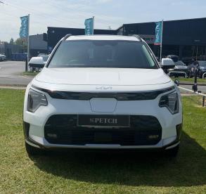 SPOTICAR Kia Niro 64.8kwh 4 Auto 5dr Used Car - Suv Electric White - Darlington - 1200602062_2