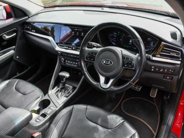 SPOTICAR Kia Niro 1.6 Gdi 4 Dct Euro 6 (s/s) 5dr Used Car - Suv Hybrid Red - Nuneaton - 1200602357_3