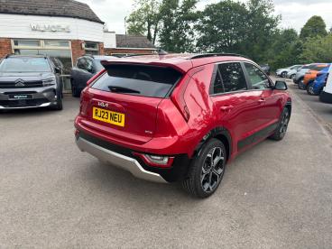 SPOTICAR Kia Niro 1.6h Gdi 3 Dct Euro 6 (s/s) 5dr Used Car - Suv Hybrid Red - Wokingham - 1200606872_3