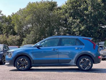 SPOTICAR Kia Niro 64.8kwh 2 Auto 5dr Used Car - Suv Electric Blue - Pontypridd - 1200617825_4