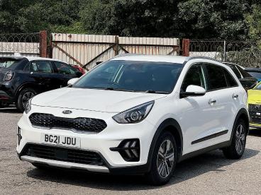 SPOTICAR Kia Niro 1.6 Gdi 2 Dct Euro 6 (s/s) 5dr Used Car - Suv Hybrid White - Pontypridd - 1200617826_3