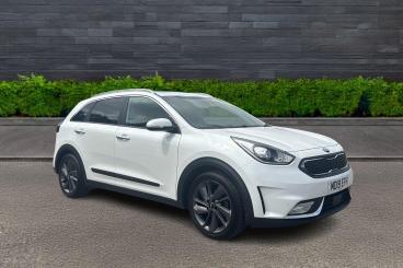 SPOTICAR Kia Niro 1.6 Gdi 4 Dct Euro 6 (s/s) 5dr Used Car - Suv Hybrid White - Telford - 1200618735_1