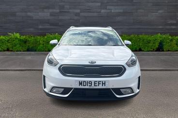 SPOTICAR Kia Niro 1.6 Gdi 4 Dct Euro 6 (s/s) 5dr Used Car - Suv Hybrid White - Telford - 1200618735_2