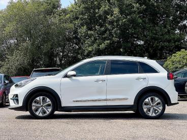 SPOTICAR Kia Niro 64kwh 4+ Auto 5dr Used Car - Suv Electric White - Pontypridd - 1200620344_4
