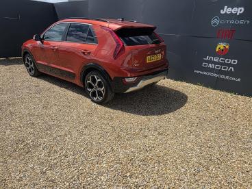 SPOTICAR Kia Niro 1.6h Gdi 4 Dct Euro 6 (s/s) 5dr Used Car - Suv Hybrid Orange - Kings Lynn - 1200622186_5