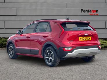 SPOTICAR Kia Niro 1.6 Gdi 11.1kwh 2 Dct Euro 6 (s/s) 5dr Used Car - Suv Plug-in Hybrid Red - Sheffield - 1200633018_2