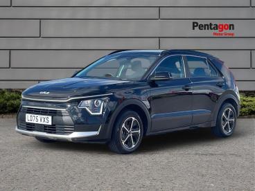 SPOTICAR Kia Niro 1.6 Gdi 11.1kwh 2 Dct Euro 6 (s/s) 5dr Used Car - Suv Plug-in Hybrid Black - Sheffield - 1200633062_3