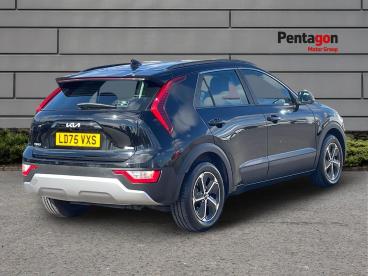 SPOTICAR Kia Niro 1.6 Gdi 11.1kwh 2 Dct Euro 6 (s/s) 5dr Used Car - Suv Plug-in Hybrid Black - Sheffield - 1200633062_4