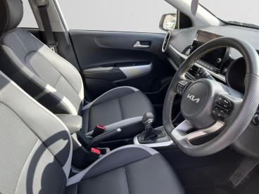 SPOTICAR Kia Picanto 1.0 Dpi X-line S Amt Euro 6 (s/s) 5dr Used Car - City Car Petrol White - Tiptree - 1200543242_3