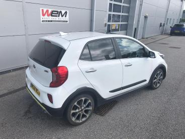 SPOTICAR Kia Picanto 1.25 X-line S Euro 6 5dr Used Car - City Car Petrol White - Bodmin - 1200551610_4