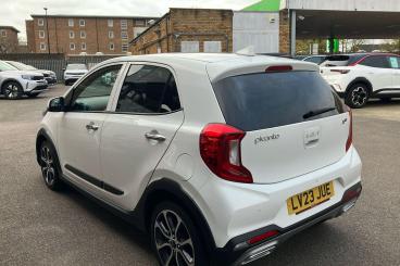 SPOTICAR Kia Picanto 1.0 Dpi X-line S Amt Euro 6 (s/s) 5dr Used Car - City Car Petrol White - Welling - 1200594848_2