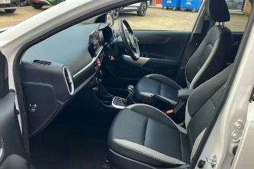 SPOTICAR Kia Picanto 1.0 Dpi X-line S Amt Euro 6 (s/s) 5dr Used Car - City Car Petrol White - Dartford - 1200602496_3