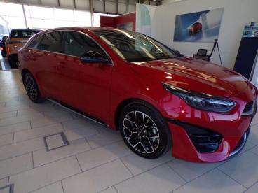 SPOTICAR Kia Ceed Pro Ceed 1.5 T-gdi Gt-line Shooting Brake Euro 6 (s/s) 5dr Used Car - Estate Petrol Red - Ashington - 1200553157_1