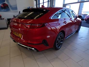 SPOTICAR Kia Ceed Pro Ceed 1.5 T-gdi Gt-line Shooting Brake Euro 6 (s/s) 5dr Used Car - Estate Petrol Red - Ashington - 1200553157_4