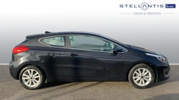 SPOTICAR Kia Ceed Pro Ceed 1.6 Crdi 2 Euro 6 (s/s) 3dr Used Car - Saloon Diesel Blue - Salford - 1200562239_2