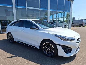 SPOTICAR Kia Ceed Pro Ceed 1.5 T-gdi Gt-line Shooting Brake Euro 6 (s/s) 5dr Used Car - Estate Petrol White - Boston - 1200599870_5