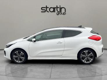 SPOTICAR Kia Ceed Pro Ceed 1.6 Crdi Gt-line S Dct Euro 6 (s/s) 3dr Used Car - Saloon Diesel White - Redditch - 1200600587_2