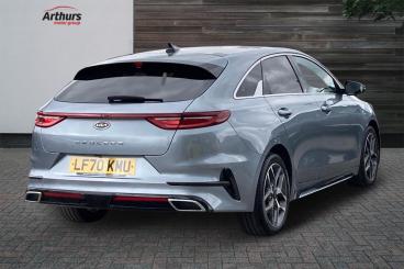 SPOTICAR Kia Ceed Pro Ceed 1.4 T-gdi Gt-line Lunar Edition Shooting Brake Eur Used Car - Estate Petrol Silver - Wrexham - 1200613850_3