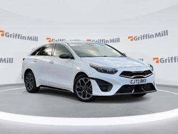 SPOTICAR Kia Ceed Pro Ceed 1.5 T-gdi Gt-line Shooting Brake Euro 6 (s/s) 5dr Used Car - Estate Petrol White - Pontypridd - 1200641055_1