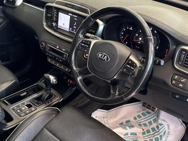 SPOTICAR Kia Sorento 2.2 Crdi Gt-line S Auto Awd Euro 6 (s/s) 5dr Used Car - Suv Diesel Black - Bridgend - 1200529896_3