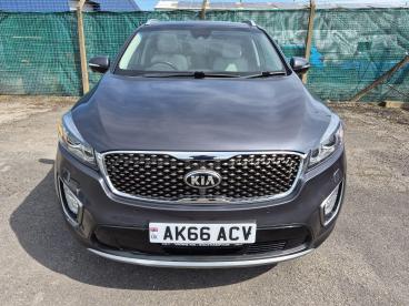 SPOTICAR Kia Sorento 2.2 Crdi Kx-4 Auto Awd Euro 6 5dr Used Car - Suv Diesel Grey - Salisbury - 500596429_2
