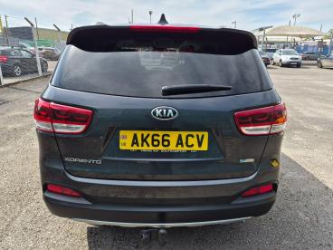 SPOTICAR Kia Sorento 2.2 Crdi Kx-4 Auto Awd Euro 6 5dr Used Car - Suv Diesel Grey - Salisbury - 500596429_5