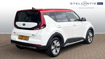 SPOTICAR Kia Soul 64kwh First Edition Auto 5dr Used Car - Suv Electric White - London - 1200586259_3