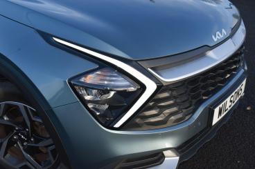 SPOTICAR Kia Sportage 1.6 Crdi 2 Euro 6 (s/s) 5dr Used Car - Suv Diesel Grey - Ballymena County Antrim - 1200559764_2