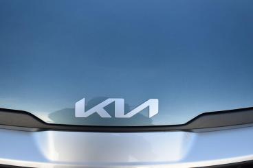 SPOTICAR Kia Sportage 1.6 Crdi 2 Euro 6 (s/s) 5dr Used Car - Suv Diesel Grey - Ballymena County Antrim - 1200559764_3