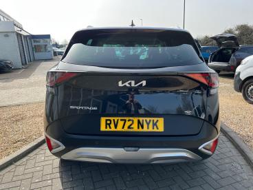 SPOTICAR Kia Sportage 1.6 T-gdi 3 Euro 6 (s/s) 5dr Used Car - Suv Petrol Black - Ryde - 1200582179_5