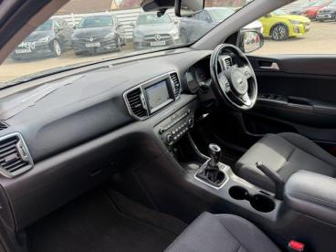 SPOTICAR Kia Sportage 1.6 Gdi 2 Euro 6 (s/s) 5dr Used Car - Suv Petrol Black - Billinghay - 1200595658_4
