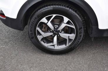 SPOTICAR Kia Sportage 1.6 Crdi Mhev 2 Dct Euro 6 (s/s) 5dr Used Car - Suv Hybrid White - Ballymena County Antrim - 1200610673_3