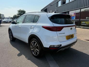 SPOTICAR Kia Sportage 1.6 Gdi 3 Euro 6 (s/s) 5dr Used Car - Suv Petrol White - Cheltenham - 1200614986_4