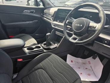 SPOTICAR Kia Sportage 1.6 T-gdi Mhev 3 Euro 6 (s/s) 5dr Used Car - Suv Hybrid Black - Ashington - 1200620197_2