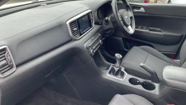 SPOTICAR Kia Sportage 1.6 Crdi Ecodynamics+ 1 Euro 6 (s/s) 5dr Used Car - Suv Hybrid White - Redditch - 1200621352_2