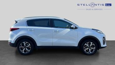 SPOTICAR Kia Sportage 1.6 Gdi 2 Euro 6 (s/s) 5dr Used Car - Suv Petrol White - Maidstone - 1200623342_2